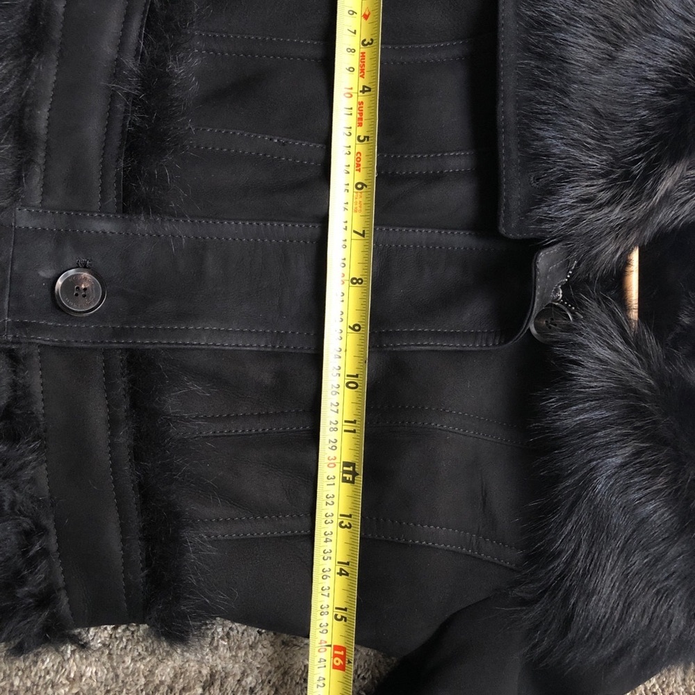 Authentic Burberry London shearling jacket - Picture 10 of 13